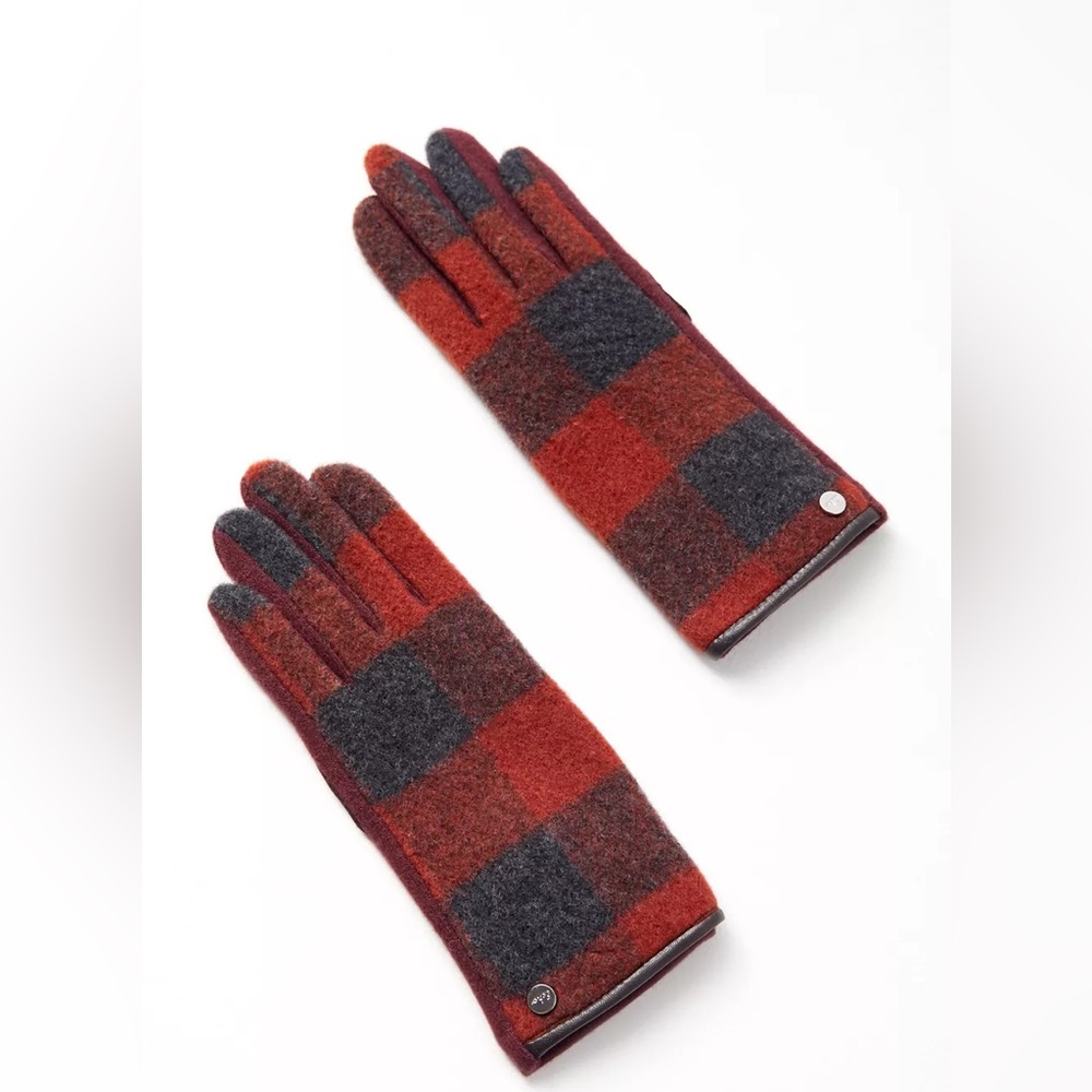 ECHO BUFFALO PLAID WOMEN’S URBAN OUTFITTERS GLOVES RED AND BLACK NWT CLASSIC S